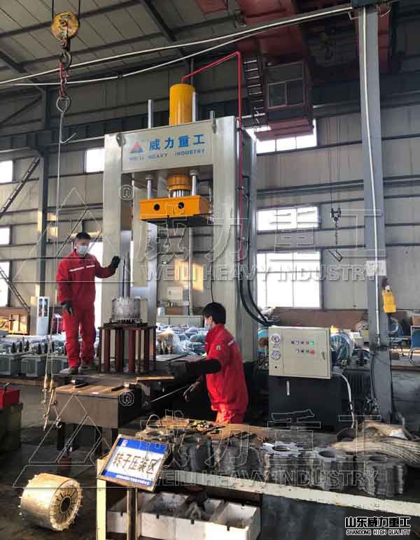 200噸龍門框架式電機(jī)轉(zhuǎn)子壓裝機(jī)