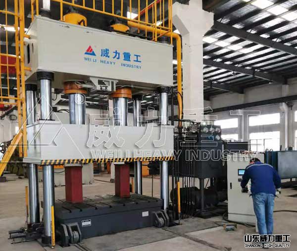 500噸電動(dòng)三輪車擋泥板沖壓油壓機(jī)